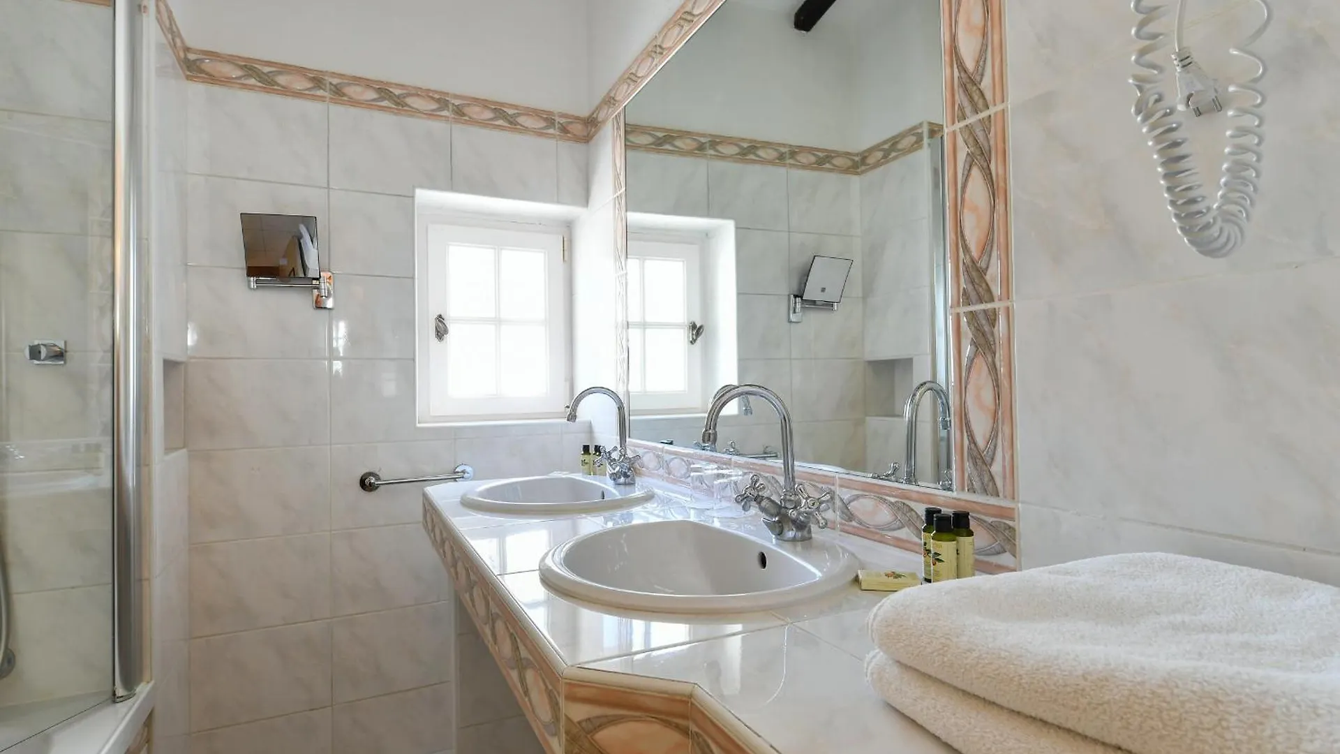***  Le Hameau Hotel Saint-Paul-de-Vence France